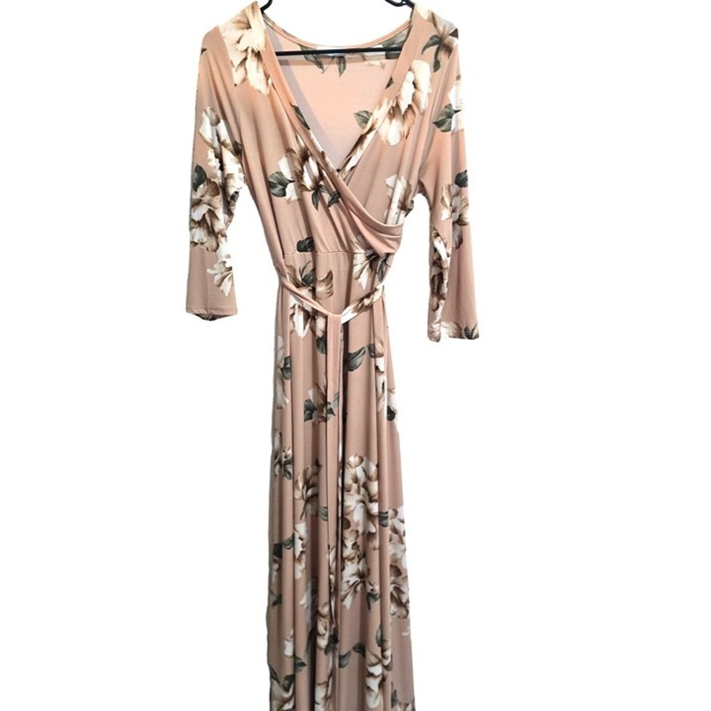 Dress - Picture 2 of 9